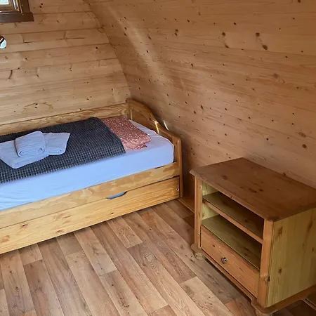 Nr 1 Camping- Pod Mit Terrasse Und Seeblick 캠프장 Langenbernsdorf